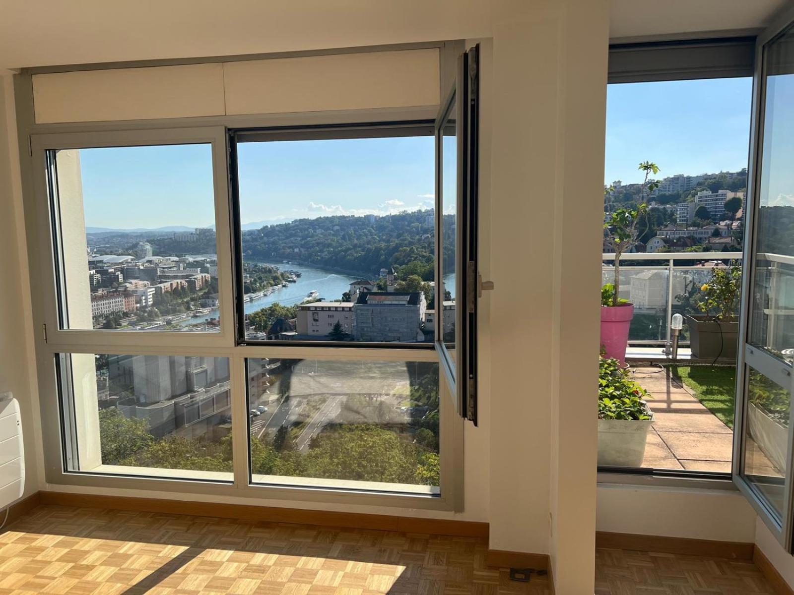 Chambre Dans Les Hauteurs De Lyon Proche Fourviere Chez L Hote Eksteriør billede