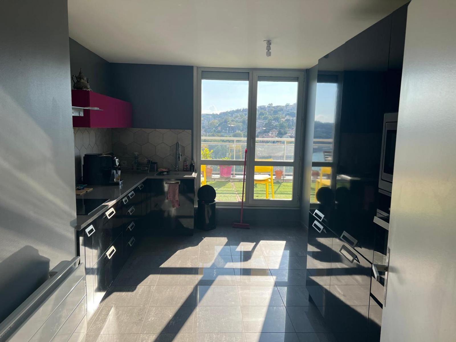 Chambre Dans Les Hauteurs De Lyon Proche Fourviere Chez L Hote Eksteriør billede